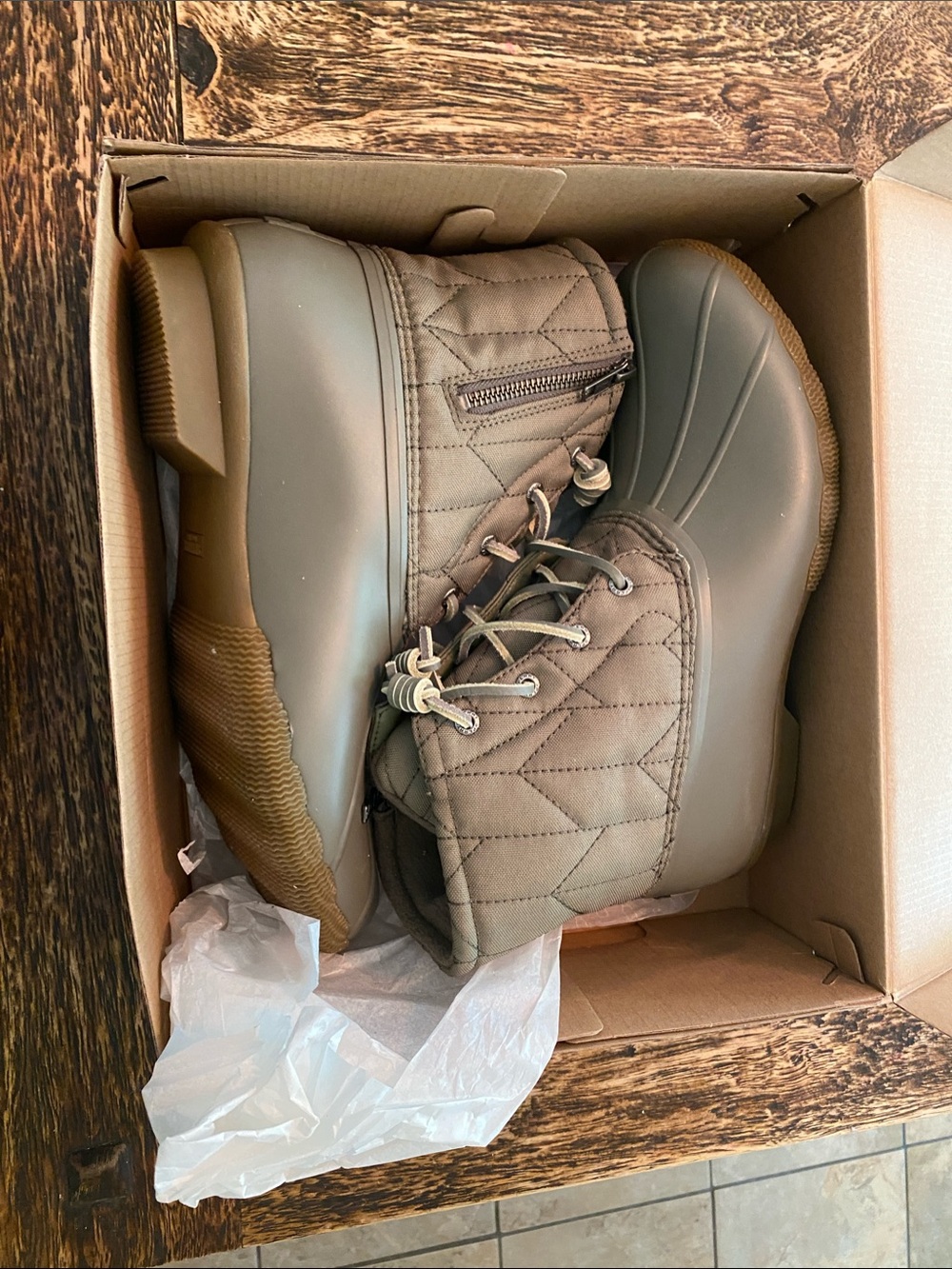 Sperry grey/green Lace-Up Quilted Duck Boots